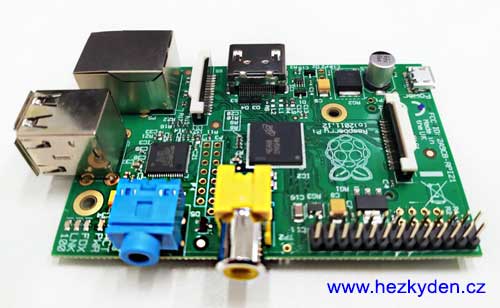 Raspberry PI typ B 512 MB - deska shora Raspberry PI typ B 512 MB - deska shora