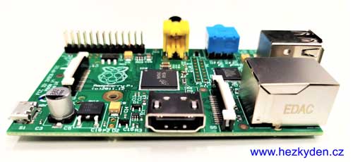 Raspberry PI typ B 512 MB - deska z druhé strany Raspberry PI typ B 512 MB - deska z druhé strany