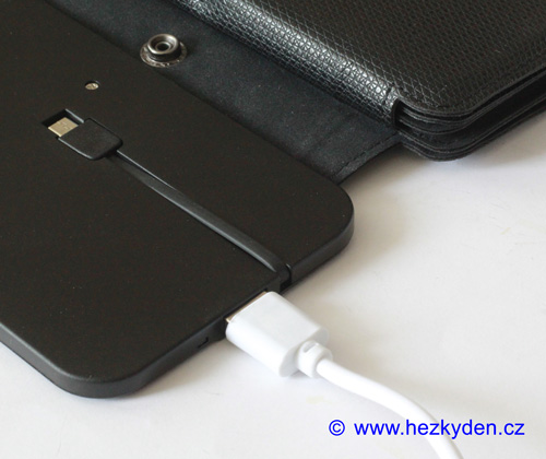 Solární nabíječka - USB kabel
