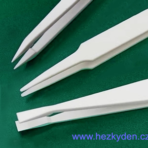 Plastová pinzeta bílá